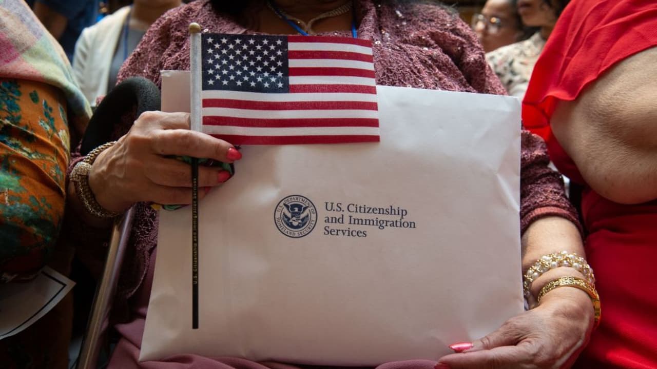 Examen de ciudadanía: ¿Qué ha cambiado y los recursos disponibles para prepararse en California?