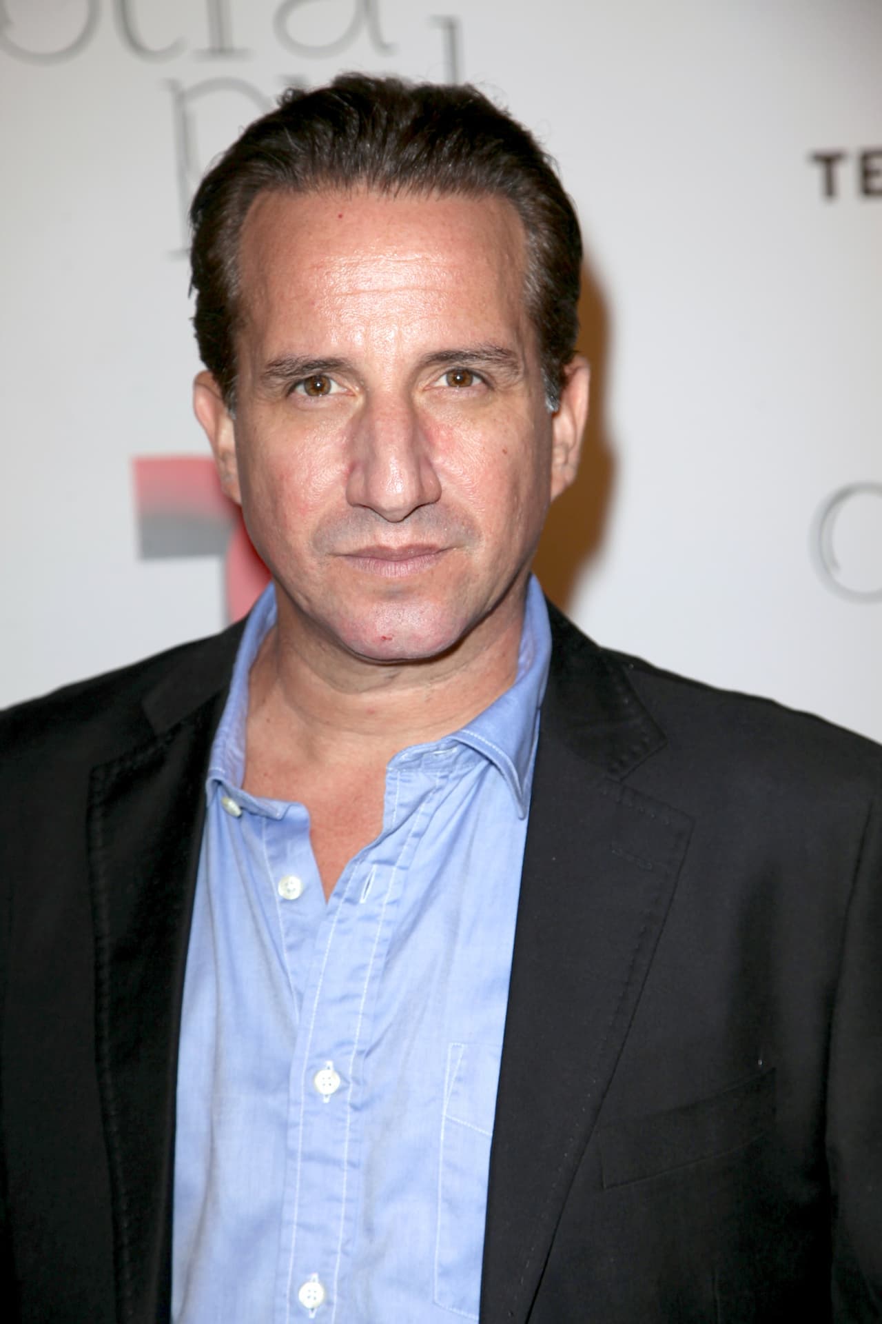 "Obviamente después rehíce mi vida y 
<b>hay que empezar a acumular lo básico</b>, ¿no?", admitió. 
<br>