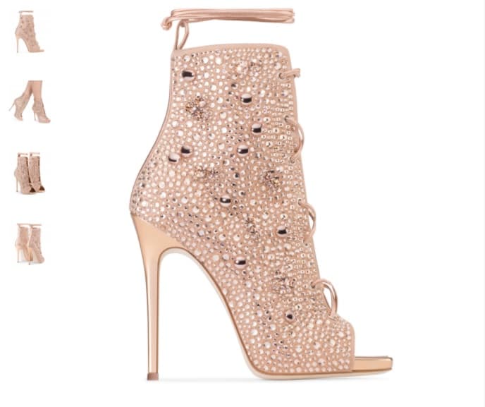 Lynda es el modelo más exclusivo de la colección, con un costo de 2,995 dólares el cual tiene cristales swarovski por todo el cuerpo del calzado.