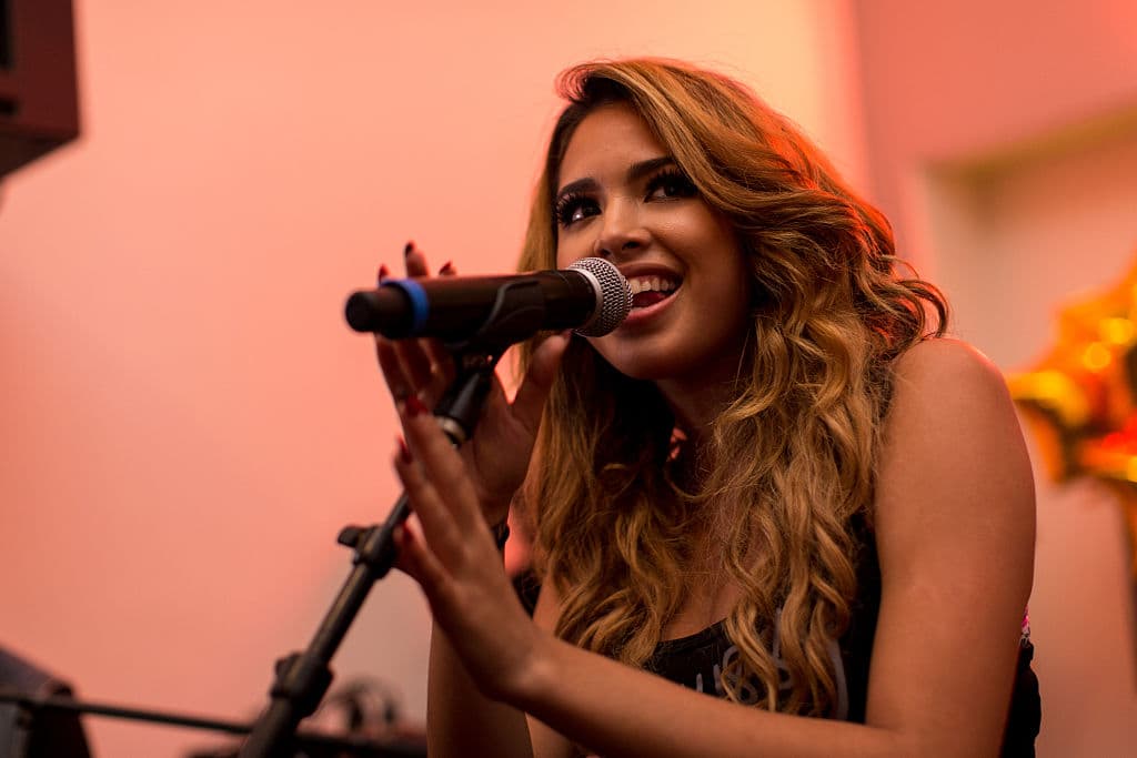 Jasmine VResponde al nombre Jasmine Marie Villegas y tiene raíces filipinas y mexicanas.