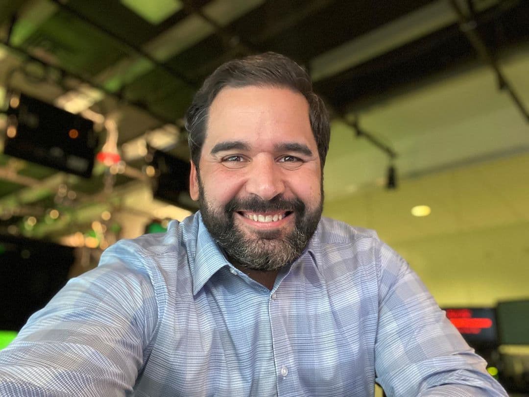 Con esa sonrisa es que Albert llegó al fin de semana, siempre fresco y lleno de la mejor actitud.