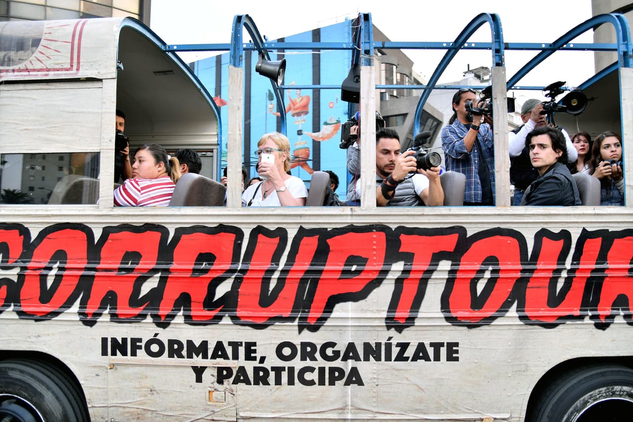 En su segundo recorrido del domingo 5 de febrero de 2017, el bus se llenó por completo y decenas no pudieron subir.