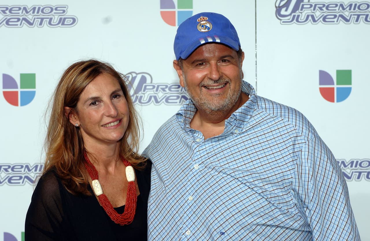 En 2005, Ra煤l de Molina lleg贸 acompa帽ado de su amada esposa Millie. Ambos vistieron de esta forma.