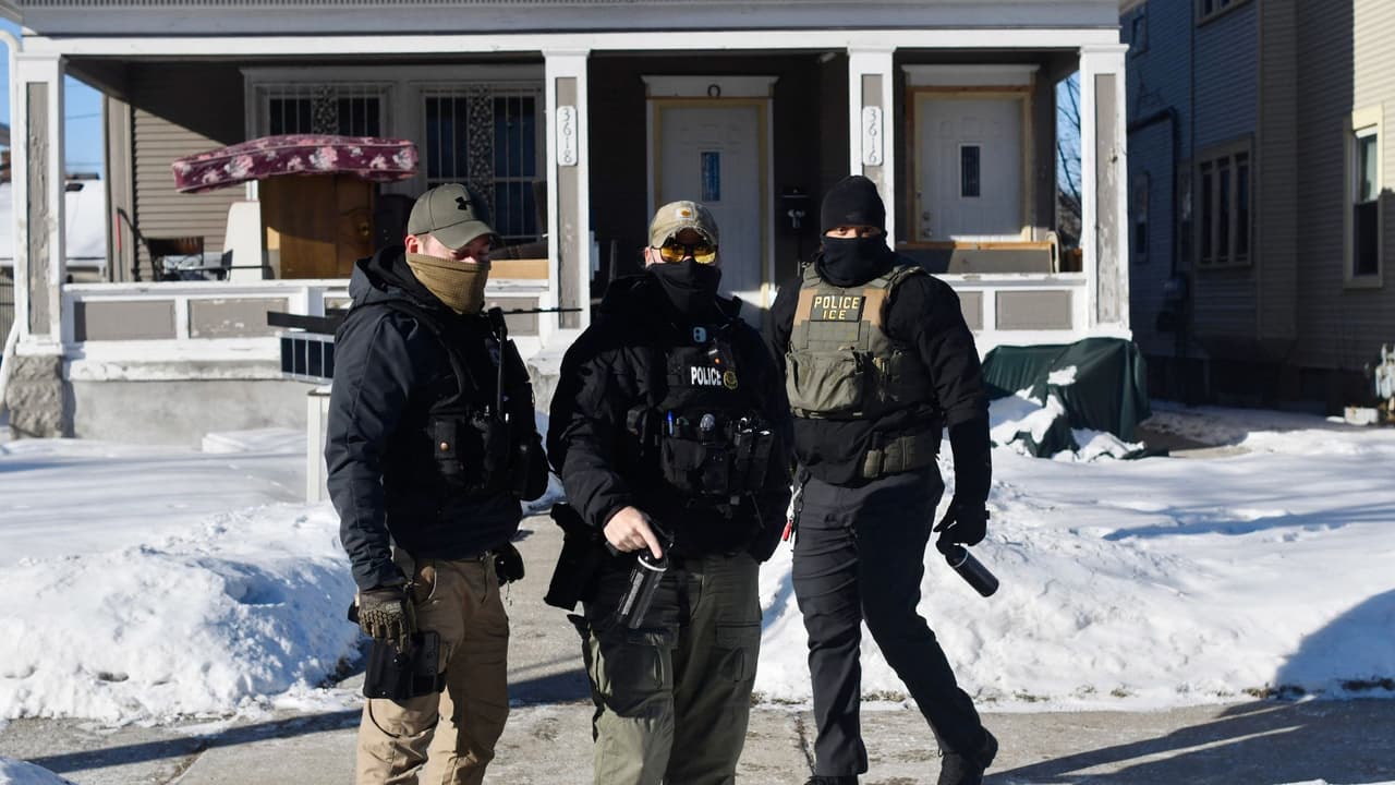 ¿Cómo se debe responder cuando un agente de ICE me pregunta por mi lugar de nacimiento?: Te decimos