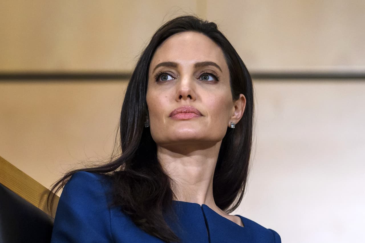 Angelina Jolie compra una mansión de 25 millones de dólares 