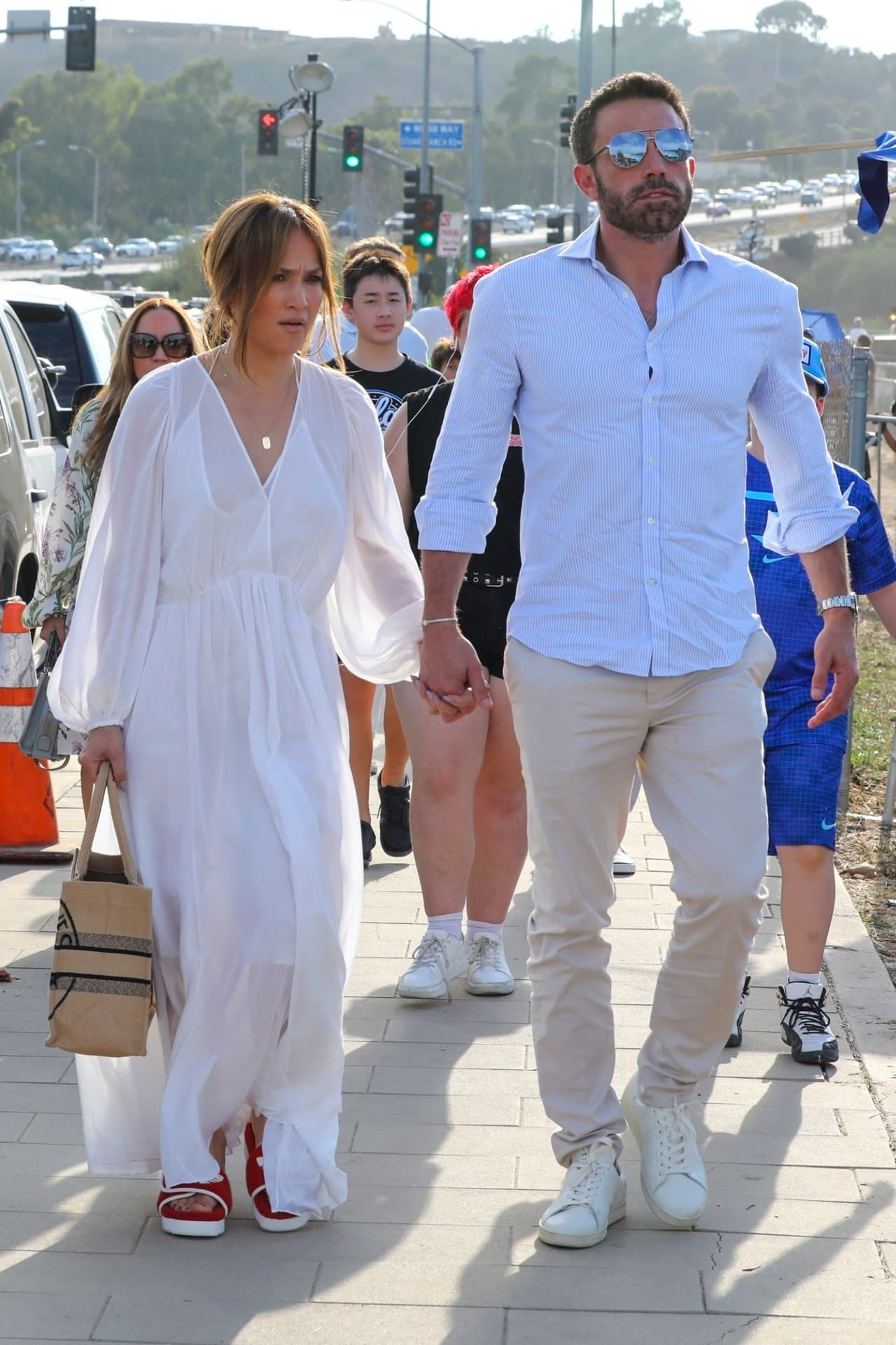 Esto luego de que un niño amenazara con que tenía un arma, de acuerdo con la reseña que el Daily Mail publicó este lunes 5.
<br>