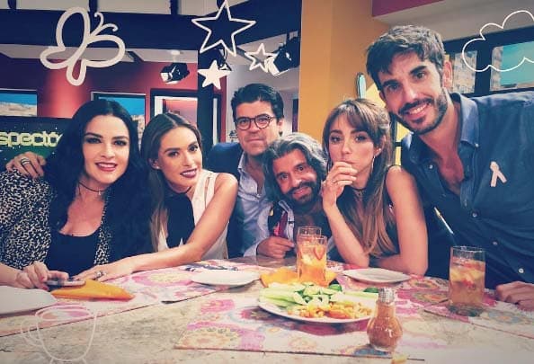 Nos encanta estar rodeados de buenos amigos a la hora del desayuno.