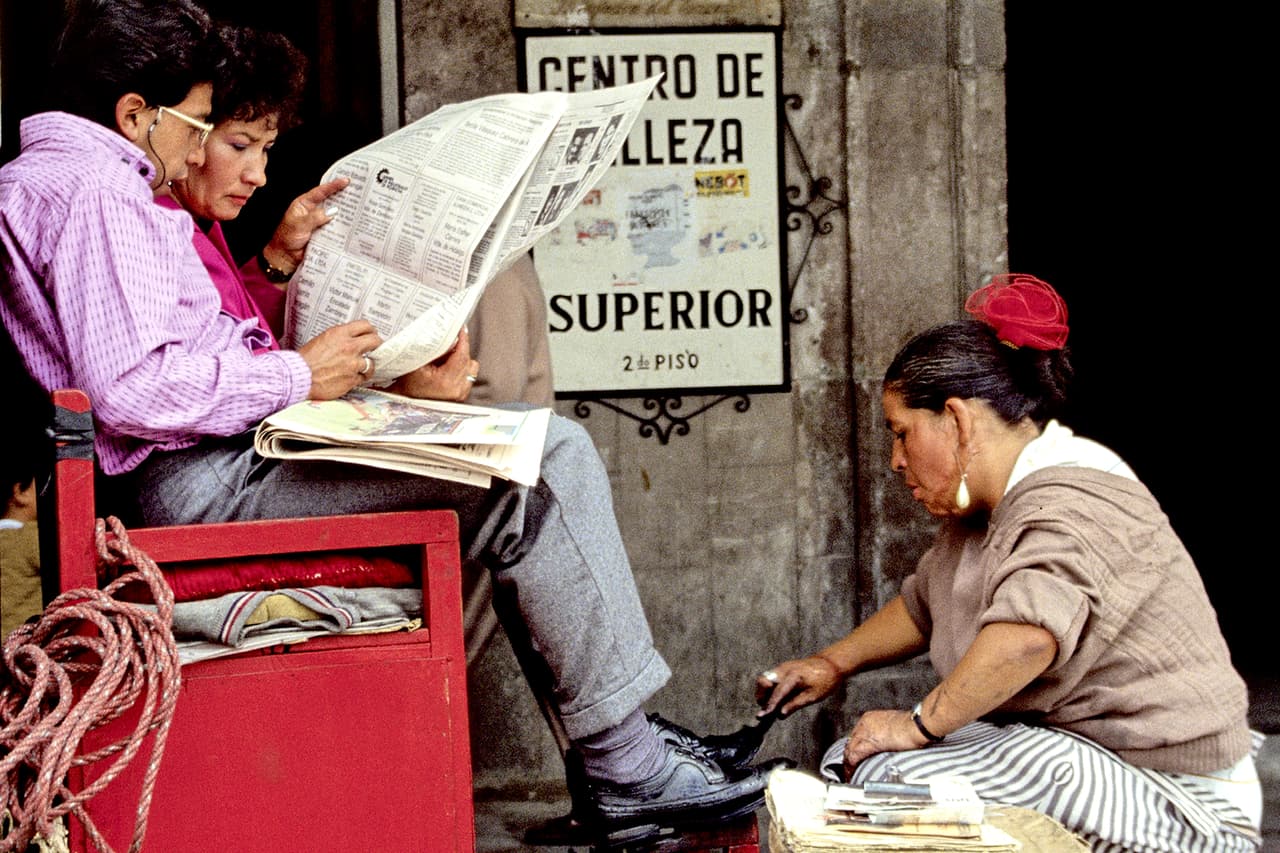 <b>Ecuador</b>
<br>
<br>Capital mínimo para establecer un negocio: 1,630 dólares.
<br>
<br>Asequibilidad: 423%.
<br>
<br>Esto quiere decir que los 1,630 dólares necesarios para iniciar una empresa en Ecuador equivalen al 423% del ingreso mensual per cápita en ese país (alrededor de 136 dólares). 
<br>
<br>Esta comparación se llama ‘tasa de asequibilidad’, es el porcentaje del ingreso mensual por persona que cubre el capital mínimo obligatorio para establecer un negocio.
<br>