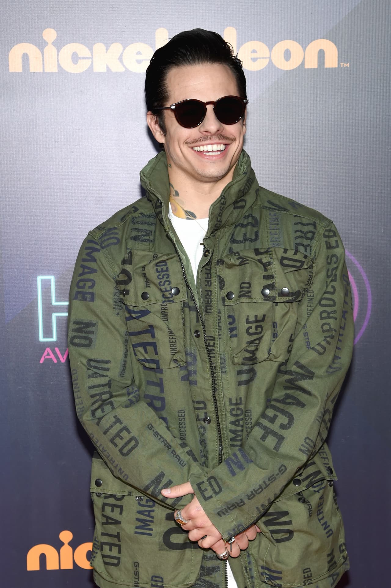 ¡Qué feliz nos topamos a Casper Smart!