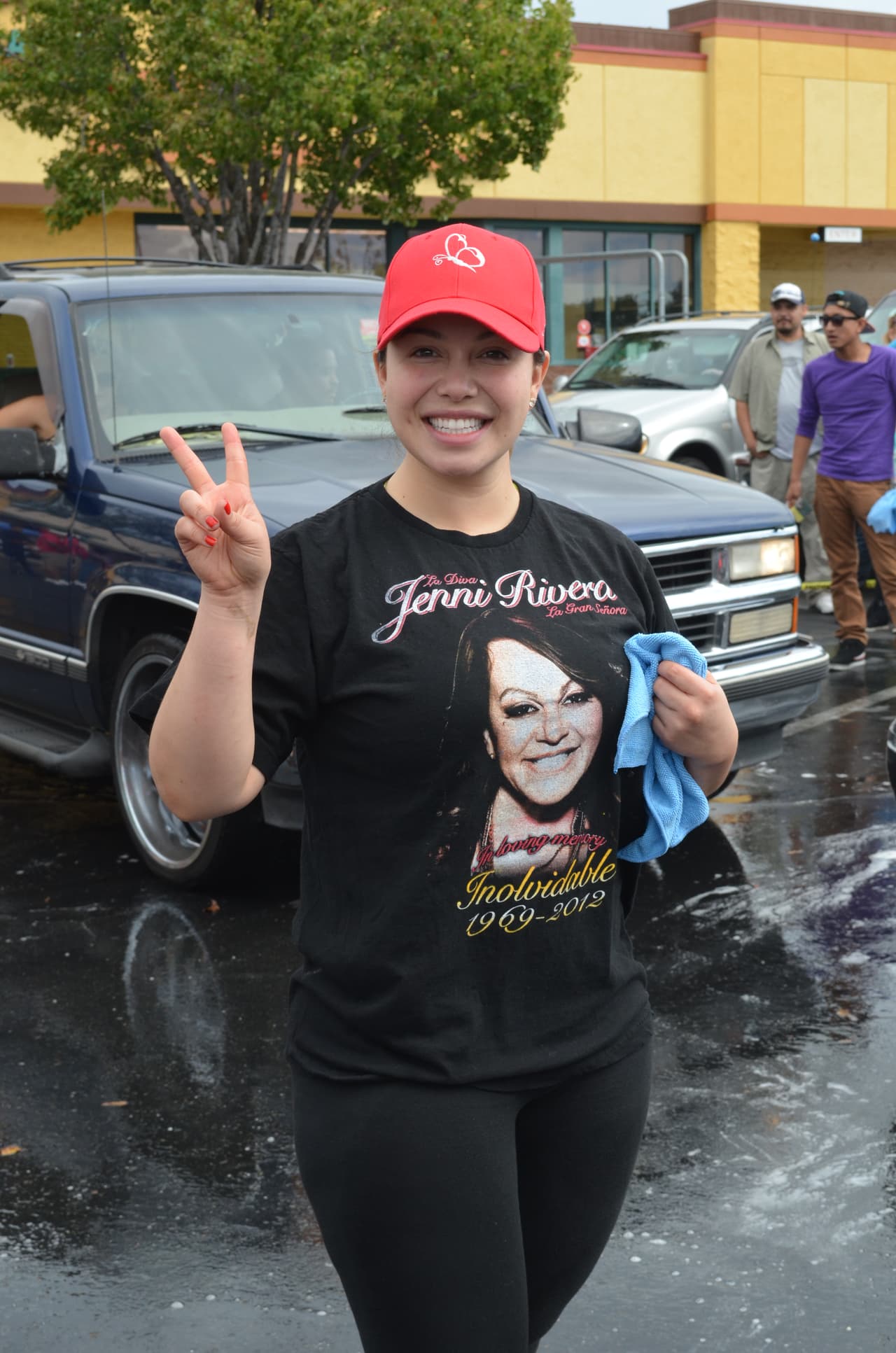 ¡Good job girl! Ella además es súper altruista.