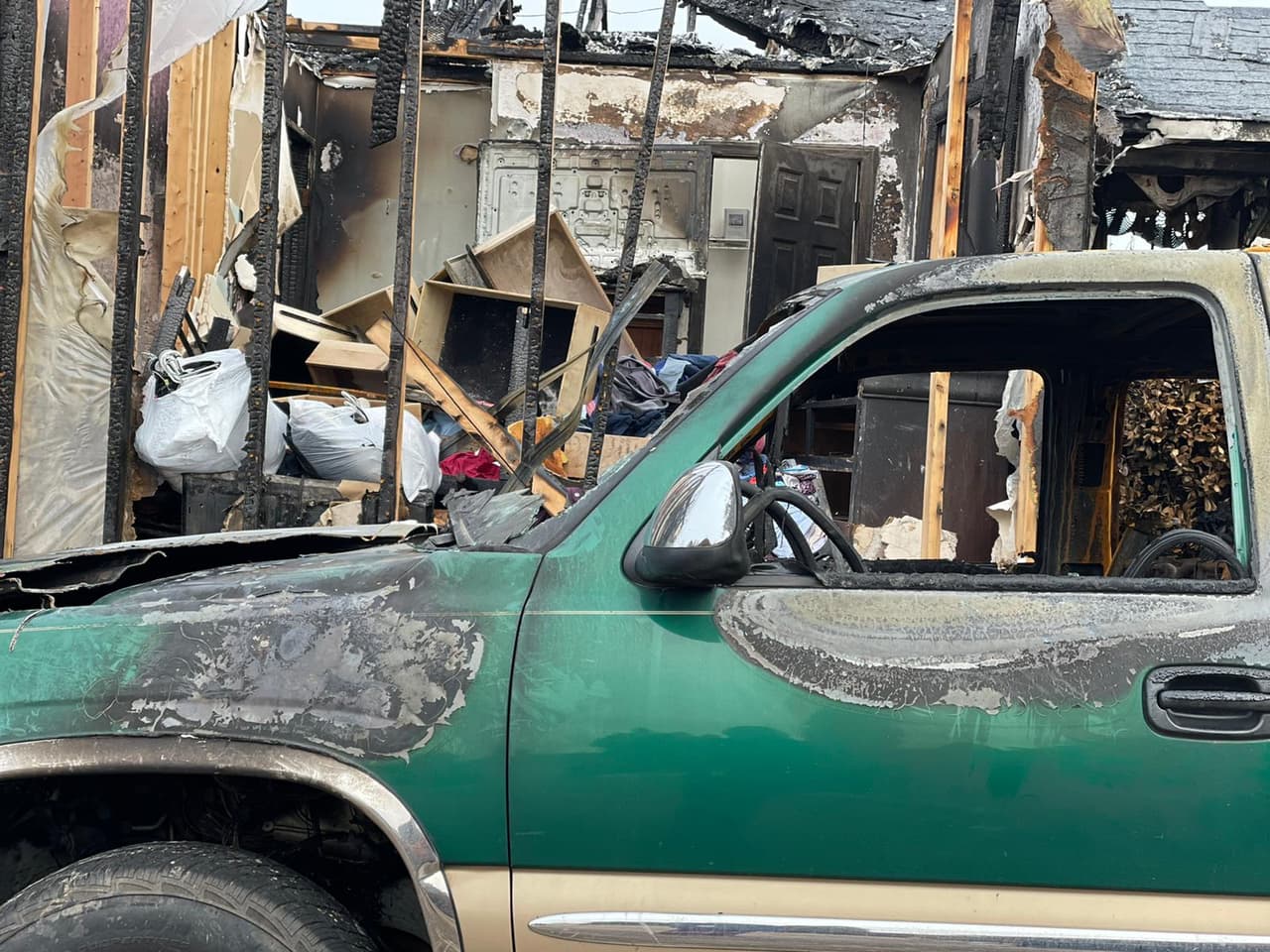 Aunque afortunadamente no hubo heridos, 
<b>Arredondo lamenta haber perdido su patrimonio de 20 años de trabajo. </b>