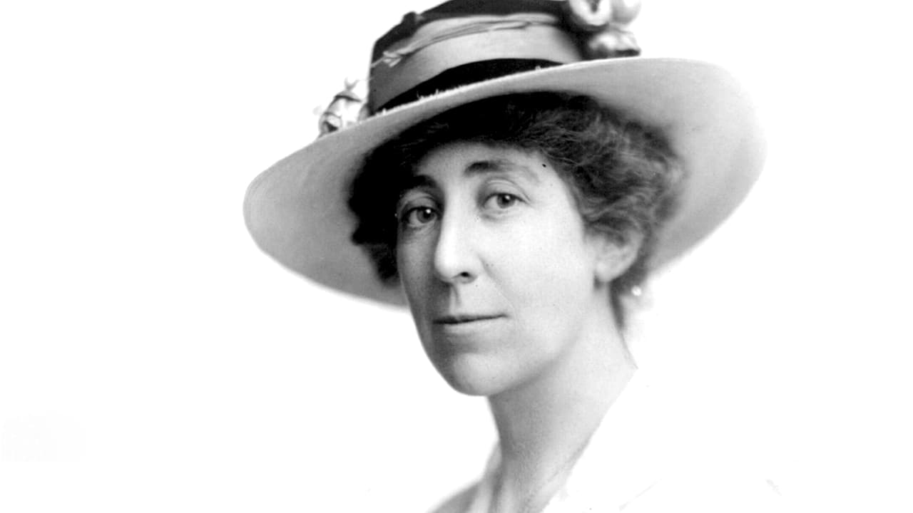 La primera representante: Jeannette Rankin (1880-1973). Fue la primera mujer congresista en los Estados Unidos, elegida a la Cámara de Representantes en 1916 con el partido republicano, por el estado de Montana.