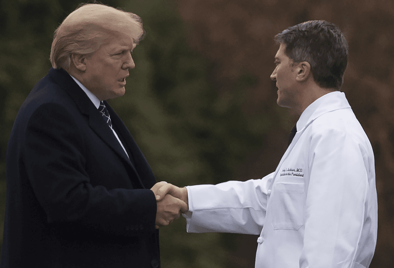 El exmédico de la Casa Blanca opina que usar mascarilla debe ser una “decisión personal”