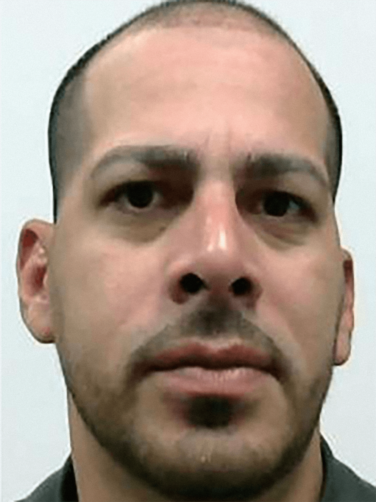 <b>Joel Cruz Figueroa</b>, alias 
<b>Caballo, </b>de 38 años de edad asesinó a disparos a dos hermanos por encargo.