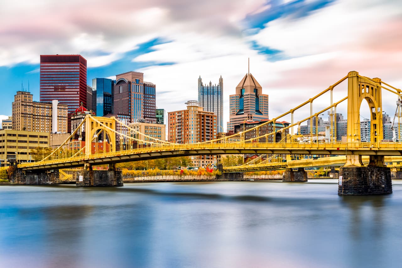 <h3 class="cms-H3-H3">13. Pittsburgh, Pensilvania</h3>
<br>
<br>Si bien en
<a href="https://www.univision.com/temas/estados-unidos-de-america">Estados Unidos</a> el número promedio de parejas amorosas fuera del matrimonio es seis -un poco más alto que el promedio global de 5.7-, queda muy lejano de lo que, por ejemplo, pasa
<b>en México donde las mujeres tienen un promedio de 10 parejas amorosas.</b>
<br>
