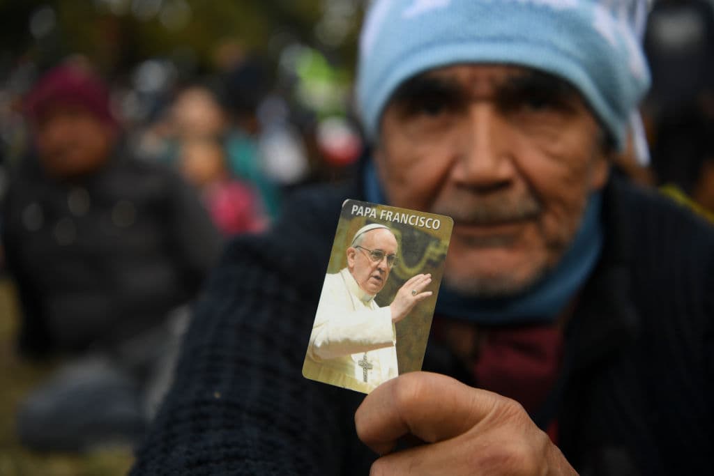 Los argentisno se aferraron a cualquier clase de ayuda para alcanzar los octavos de final, pues en la cancha lucían confundidos.