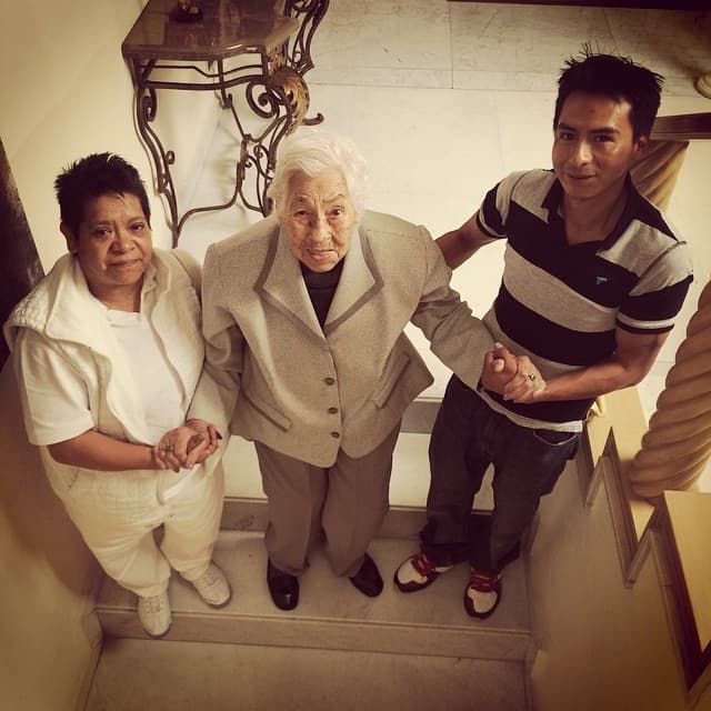 Parecía que las aguas se habían calmado cuando Thalía accedió a darle su pensión a doña Eva.