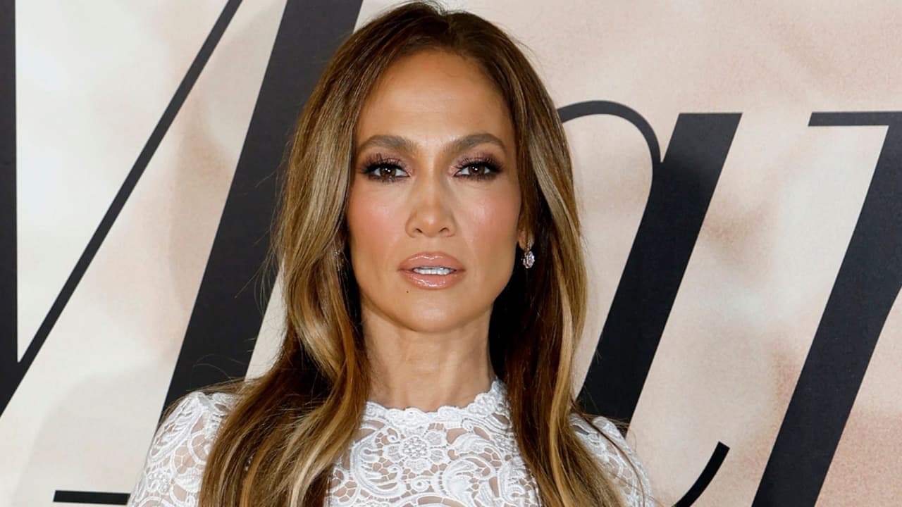 "Él me dijo una vez: 'Solo quiero que sepas que de todas las personas en el mundo, hay una persona que simplemente
<b>te ama y no quiere nada de ti</b>. Tienes eso en tu vida'".
<br>