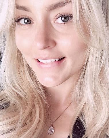 "Así me quedo queriendo contarles más de lo que estamos haciendo. Muy desaparecida esta semana, la verdad cuando empiezo proyecto me gusta mantenerme concentrada", indicó la actriz junto a esta postal el 6 de septiembre.