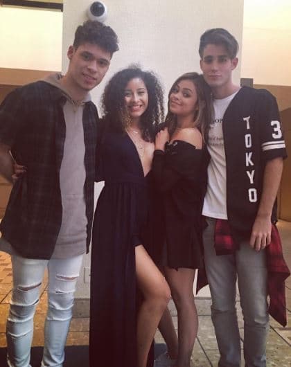 Aimeé es una fashion girl y siempre quiere estar a la moda.