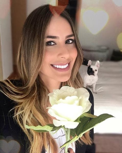 La colombiana también dijo que Sofía a veces se hace presente en sus sueños: "Sí, eventualmente sueño con ella. No siempre, pero hay ocasiones en que me he soñado con Sofy y me parece un privilegio poder hacerlo y tener esa gran bendición y poderla ver en sueños, por lo menos", agregó en la entrevista.
<br>