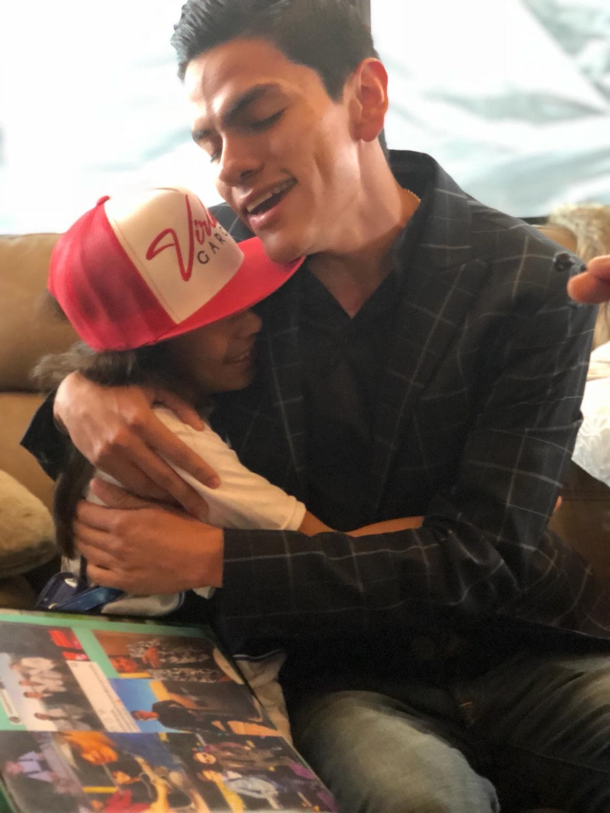 Virlan García cantó 'Mi vida eres tu' y 'Y cambió mi suerte', dos canciones de las favoritas de su gran fan.