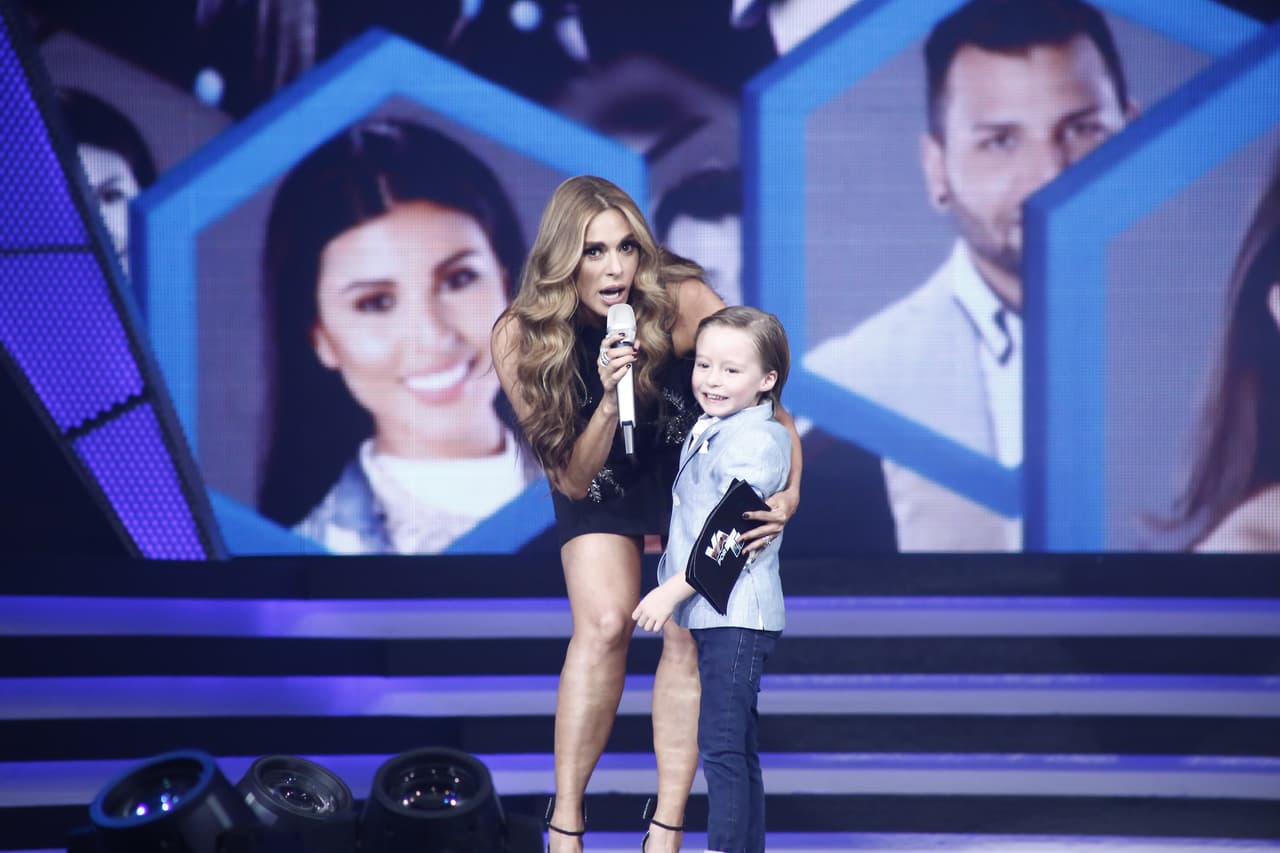 Es hora de que saquemos el babero. El corazón se nos arrugó cuando el pequeño Mateo se montó en el escenario de Va Por Ti.