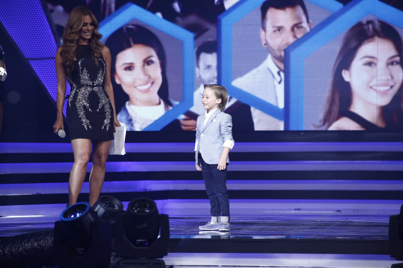 Es hora de que saquemos el babero. El corazón se nos arrugó cuando el pequeño Mateo se montó en el escenario de Va Por Ti.