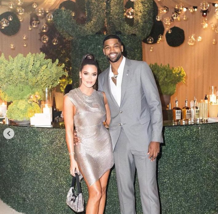 Tristan Thompson 
<b><a href="https://www.univision.com/entretenimiento/asi-justifico-tristan-thompson-su-infidelidad-a-khloe-kardasahian-antes-de-salir-del-hospital" target="_blank">tiene un historial de infidelidades</a></b> con Khloé Kardashian que se conoció en 2018 cuando ella estaba a punto de dar a luz a su hija. 
<br>