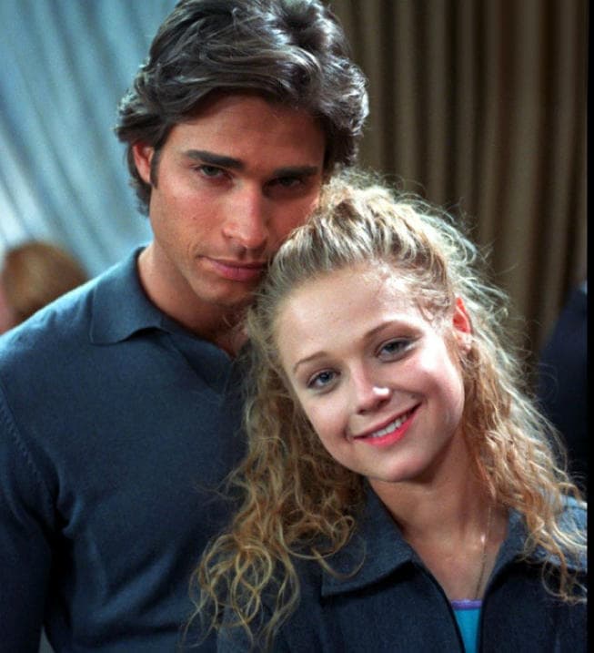 En el año 2000 apareció en la telenovela juvenil 'Primer amor… a mil por hora', en donde fue pareja de la actriz 
<b><a href="http://www.univision.com/temas/ana-layevska">Ana Layevska</a></b>, con quien hizo muy buena química y su papel fue bien recibido entre el público.