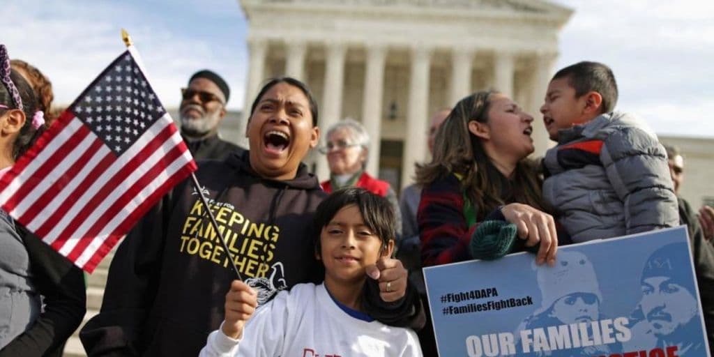 Líderes políticos en Pensilvania celebran la decisión de la Corte Suprema de mantener DACA