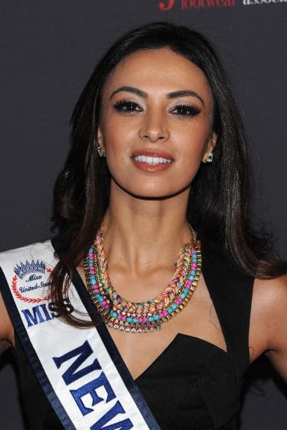 El escote no es todo. Florencia recomienda contemplar también contextura física, estatura, forma del rostro y largo del cuello.