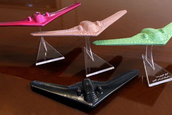 Los drones tanto para niños como adultos y los juguetes interactivos acaparan la lista de regalos navideños junto a una larga selección de productos de alto contenido tecnológico y educativo con precios que rondan los cien dólares, según fuentes del sector.