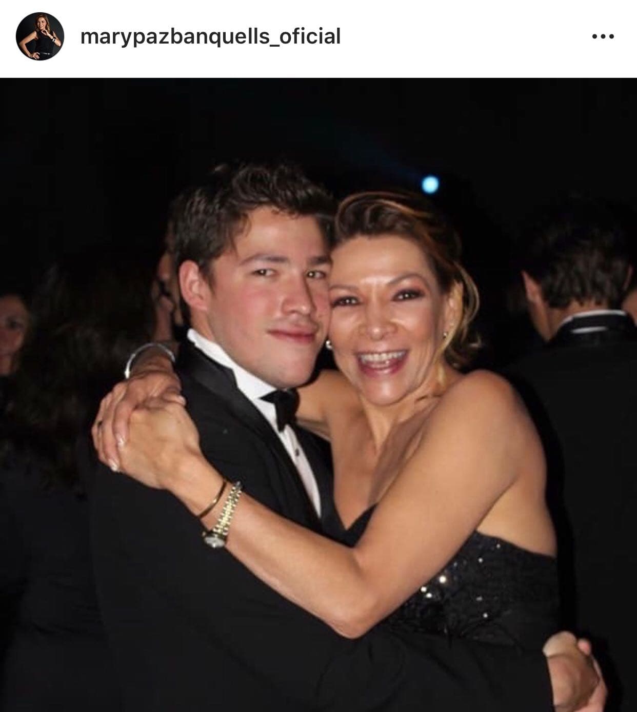 "Legalmente, están registrados (con ese apellido). Así se registraron y es su nombre y es su apellido y, como me han dicho mis hijos: 'El apellido lo hace uno, el nombre es de quien lo hace'. Y ellos van a hacer su propio nombre y su propia vida", defendió la también actriz en 
<b><a href="https://www.youtube.com/watch?v=6cHVgMhMY3A" target="_blank">'Sale el sol'</a></b>
<a href="https://www.youtube.com/watch?v=6cHVgMhMY3A" target="_blank"> </a>el lunes 3 de agosto. 
<br>