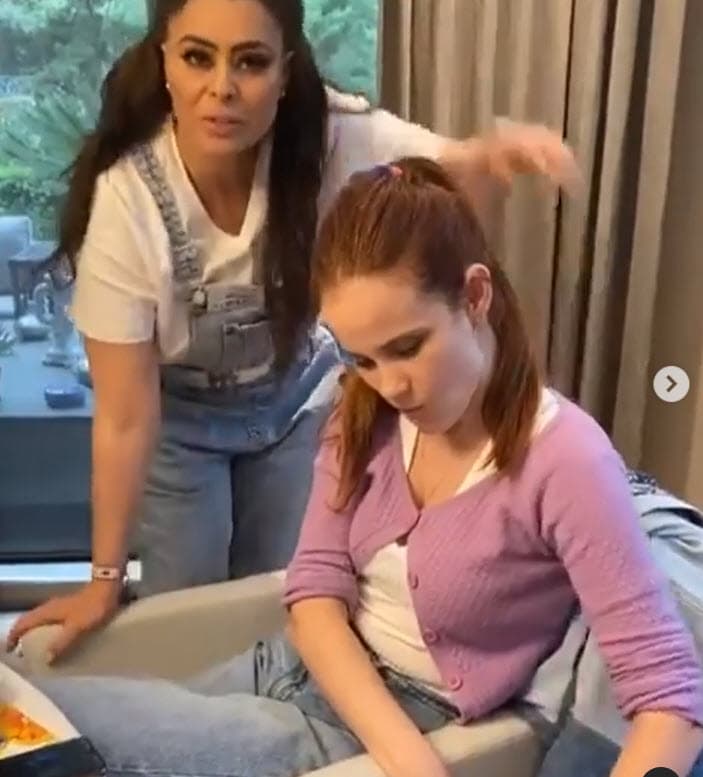 Según la actriz, el oriundo de Texas le dijo: "'Después de aquí, estoy seguro de que
<b><a href="https://www.univision.com/shows/el-gordo-y-la-flaca/ya-que-me-lo-suelten-yadhira-carillo-pide-por-juan-collado-y-asegura-no-hay-pruebas-para-que-siga-en-la-carcel-video" target="_blank">no vas a regresar a México</a></b> porque estoy seguro de que tu carrera será allá'".
<br>