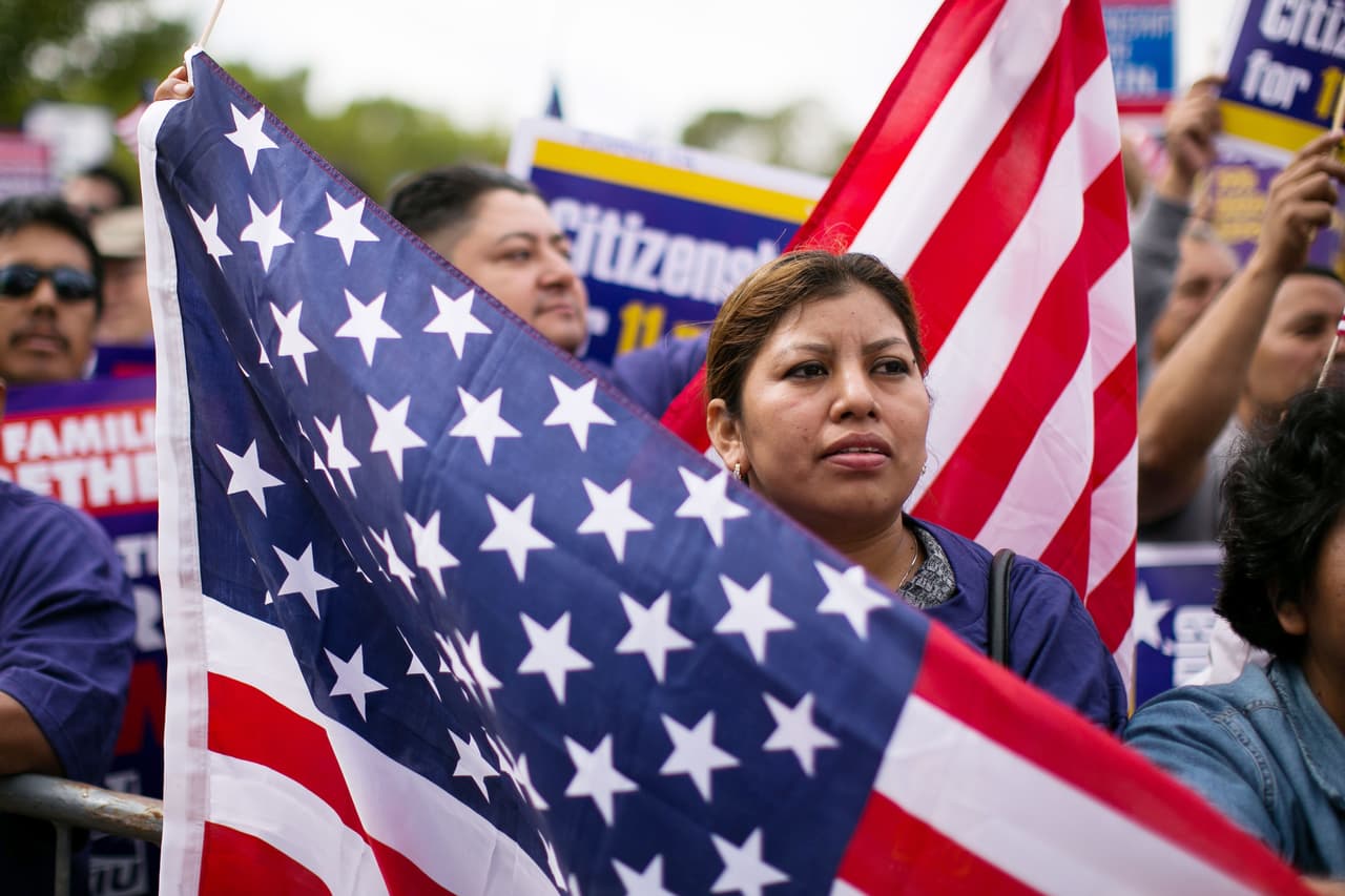 "Es solo una propuesta": abogado de inmigración en California sobre el plan de reforma migratoria presentado por Biden