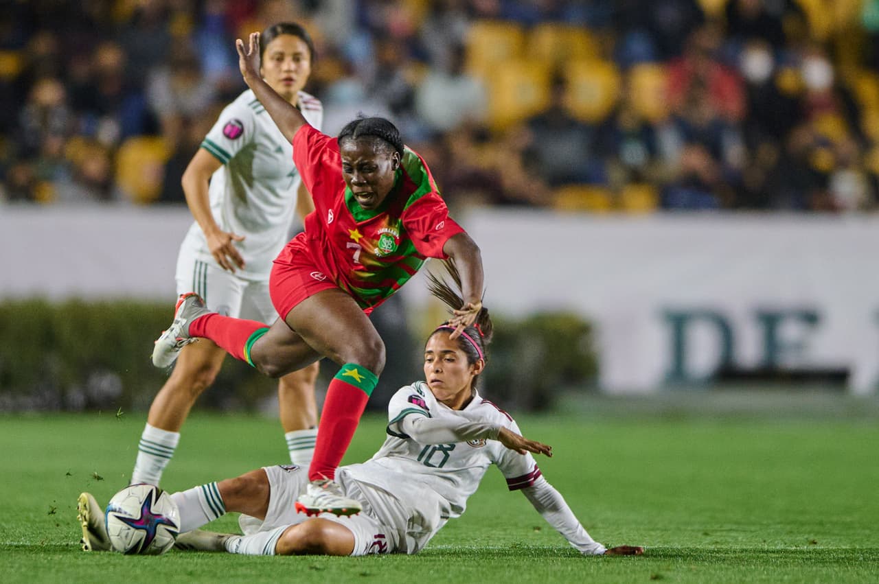 Arranca la jornada dos del premundial femenil y México arrolla 9-0 a la selección de Surinam.