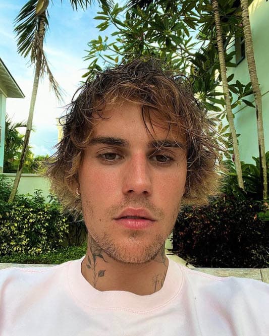 Tras la publicación de la lista de nominados, y de las respectivas categorías por las que podrían ganar un galardón, Justin Bieber expresó su molestia.