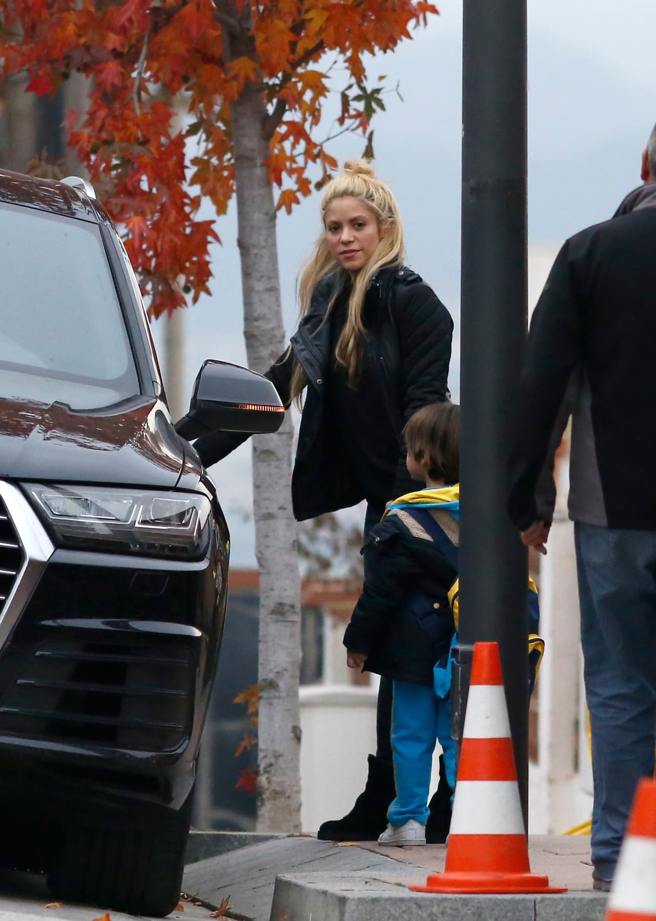 Shaki no lo llevó en bicicleta, se fueron en una lujosa camioneta.