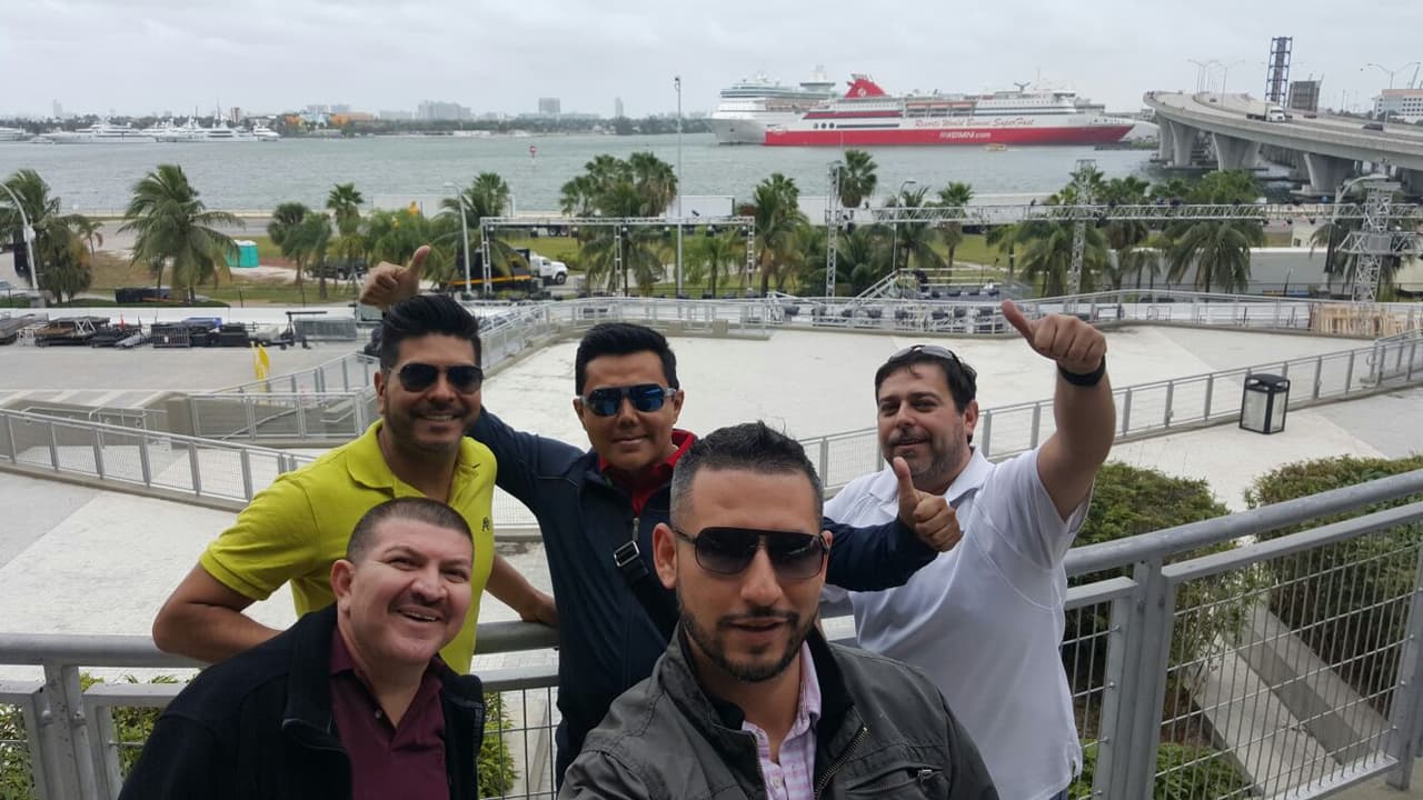 Raul, Caraturky, Rolis, el Caballo y la Estampita durante su participación en Premio Lo Nuestro 2016 y ya se están preparando para volver a esta gala.