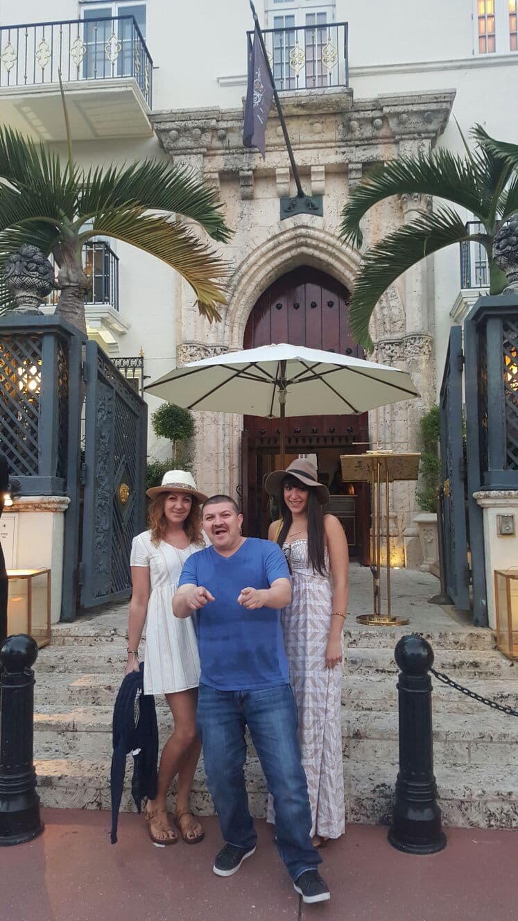 Por supuesto, el Turky no desaprovechó la oportunidad de conquistar chicas.