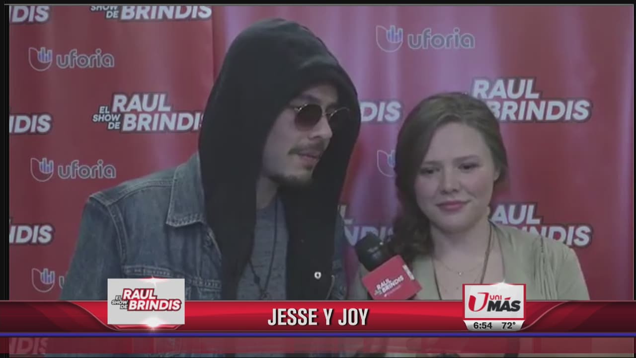 Además de su nominación, aprovechó para cotorrear con este dúo.