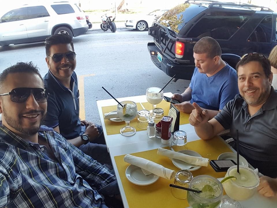 Y por supuesto, probar una buena comida.