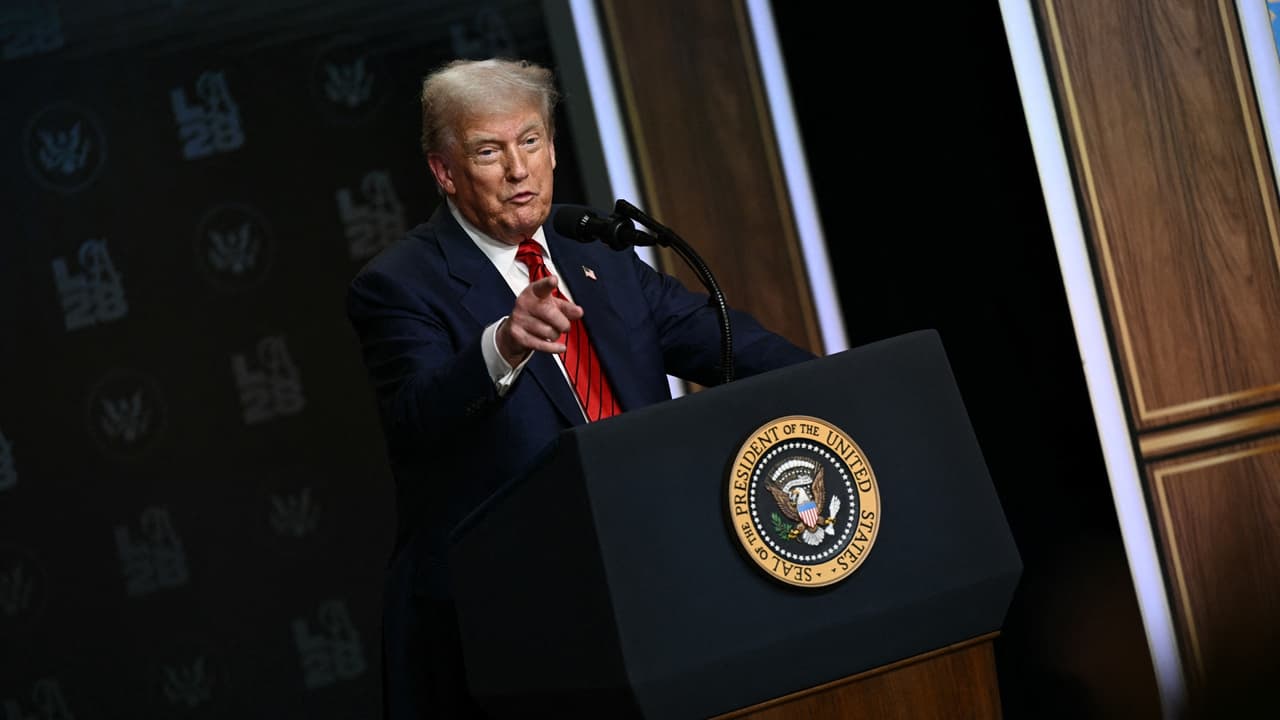 Trump asegura que el crimen en DC está “fuera de control” y amenaza con tomar la ciudad