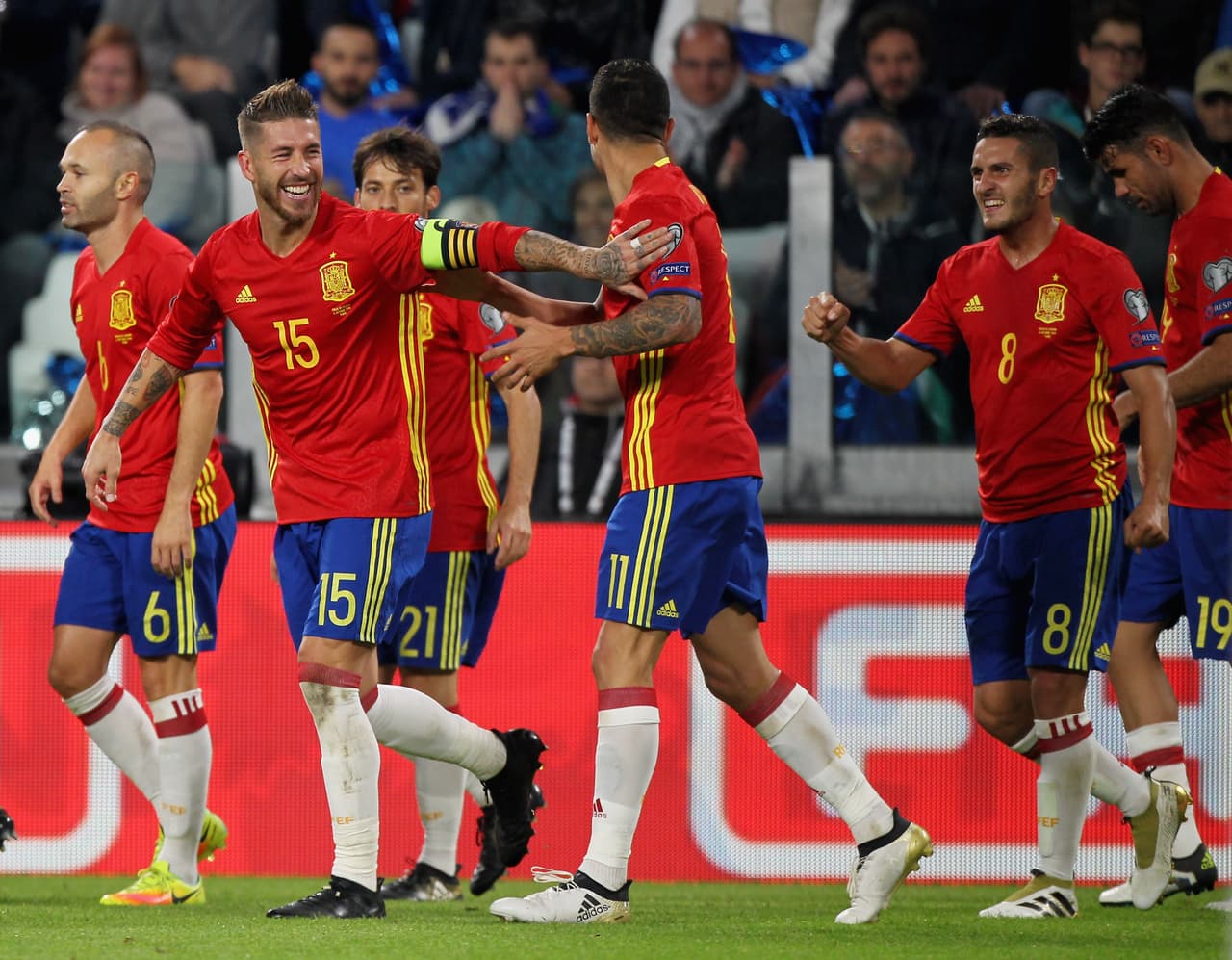 UEFA - España: la 'Roja' es líder con 10 puntos en el grupo G, que también tiene a la selección de Italia con el mismo puntaje.