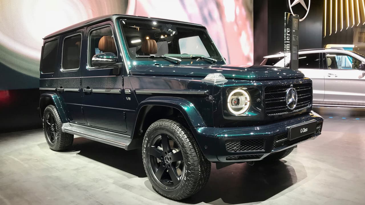 <h3 class="cms-h3-H3">SUVs y crossovers.</h3>
<br>
<br>Mercedes-Benz utilizó la cita de Detroit como plataforma de lanzamiento para la segunda generación de su venerada 
<b><a href="https://www.univision.com/noticias/auto-show-de-detroit/la-nueva-mercedes-benz-clase-g-es-mas-de-lo-mismo-pero-muchisimo-mejor" target="_blank">Geländewagen o Clase-G</a></b>, la capaz todoterreno que construyó desde 1977 sin alterar su diseño básico. Mercedes-Benz no quiso perturbar a la feroz fanaticada del modelo, por los que sus cambios exteriores son solo percibidos por el ojo entrenado del fanático rabioso.