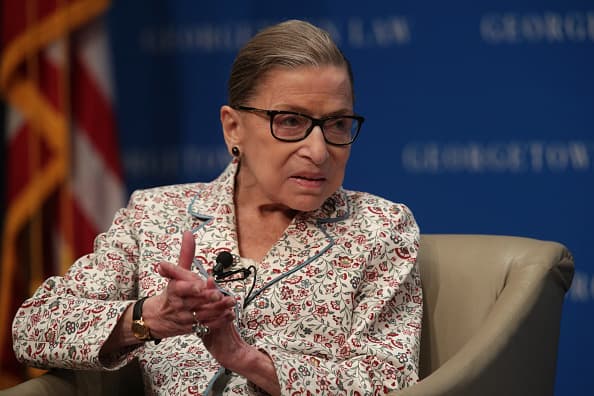 Revelan que la jueza Ruth Bader Ginsburg fue sometida las últimas semanas a un tratamiento contra el cáncer