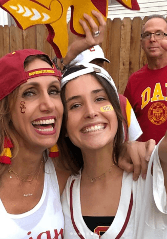 Ambas familias llevan una excelente relación, Hannah y Lorenzo prácticamente han crecido juntos.