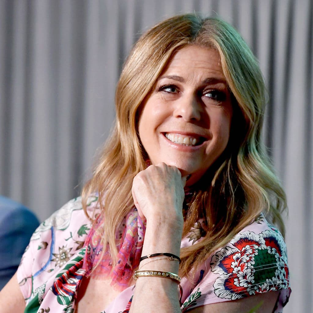 Ahora,
<b>Rita Wilson</b> dio una entrevista a CBS y entregó detalles del tratamiento al que fueron sometidos para vencer el coronavirus.