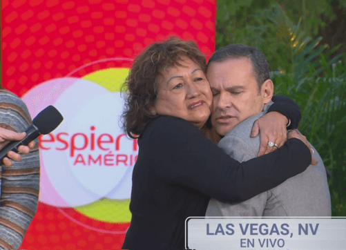 Una de las asistentes al show deseaba bailar con Yisus, como el chef del programa aún no estaba en la ciudad se conformó con un gran abrazo de Alan Tacher.